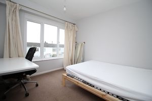 Bedroom- click for photo gallery